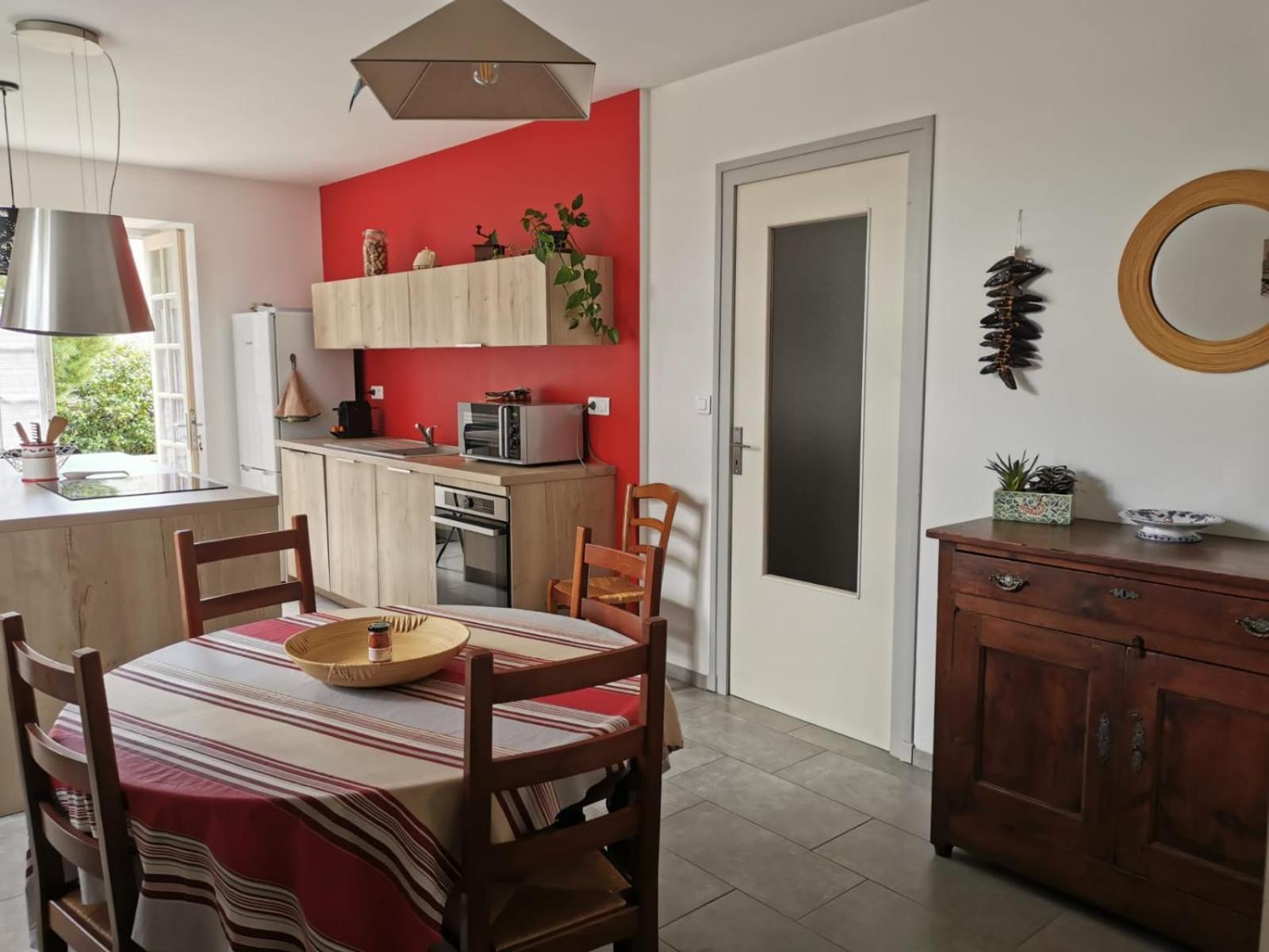 Logement Calme Et Authentique A 에스플레트 객실 사진